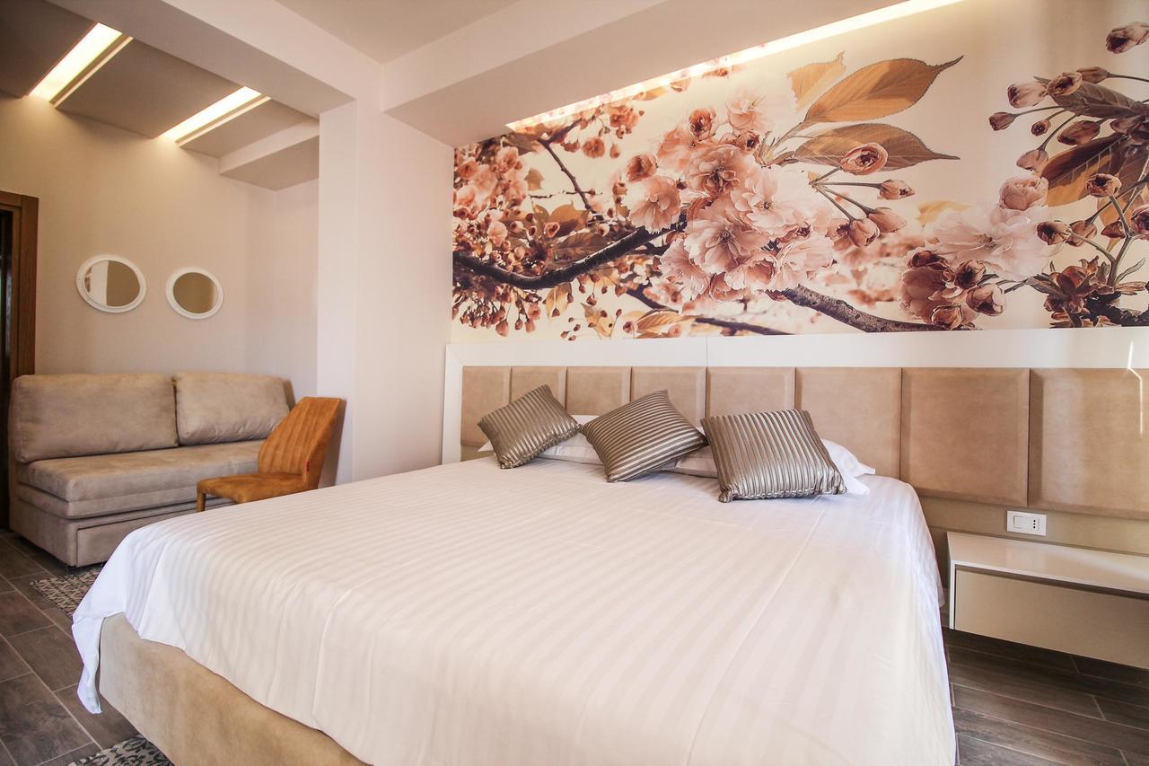 Hotel Kristera Vlore Exterior photo