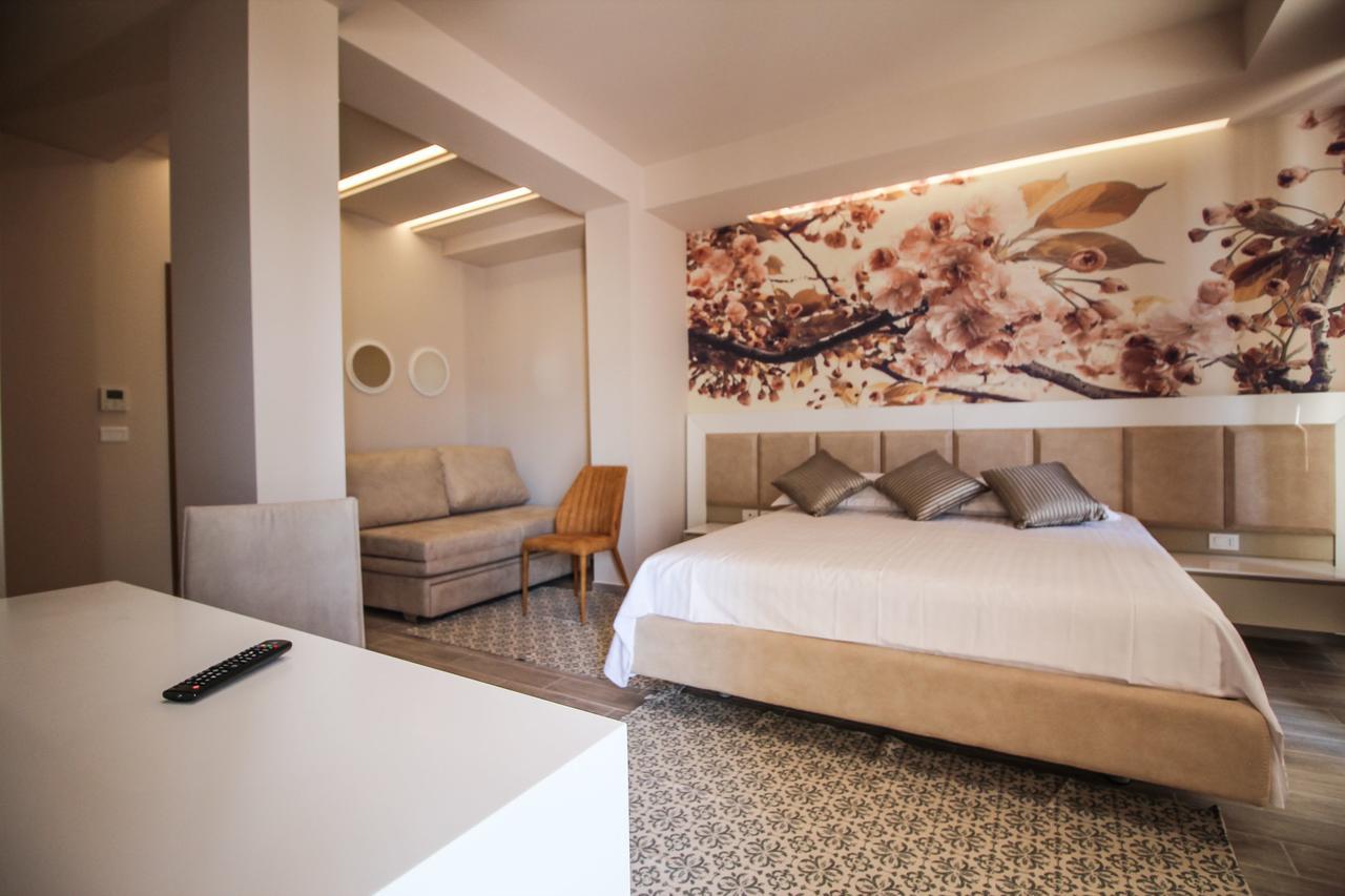 Hotel Kristera Vlore Exterior photo