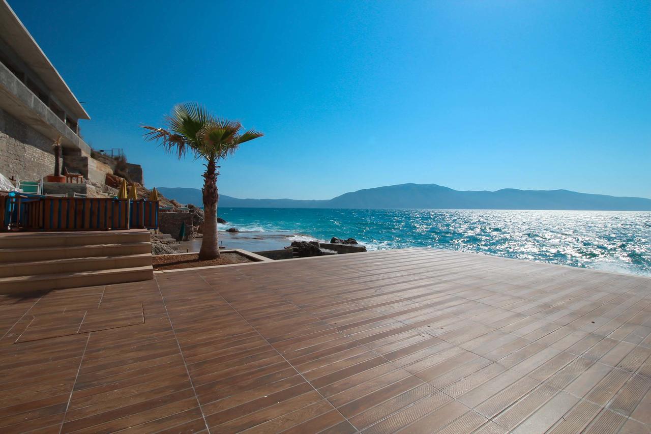 Hotel Kristera Vlore Exterior photo