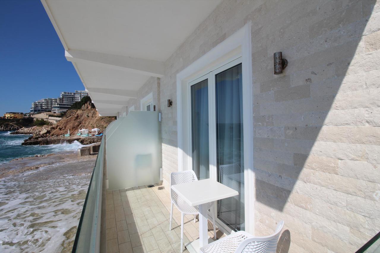 Hotel Kristera Vlore Exterior photo